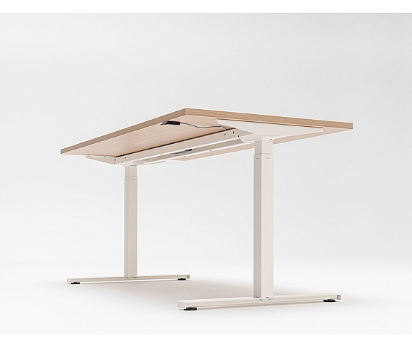 OGI DRIVE height-adjustable desk